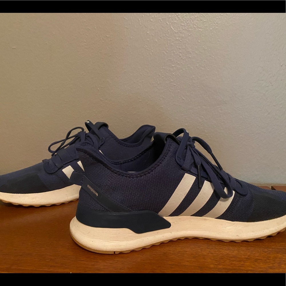 Men’s blue & white Adidas sneakers